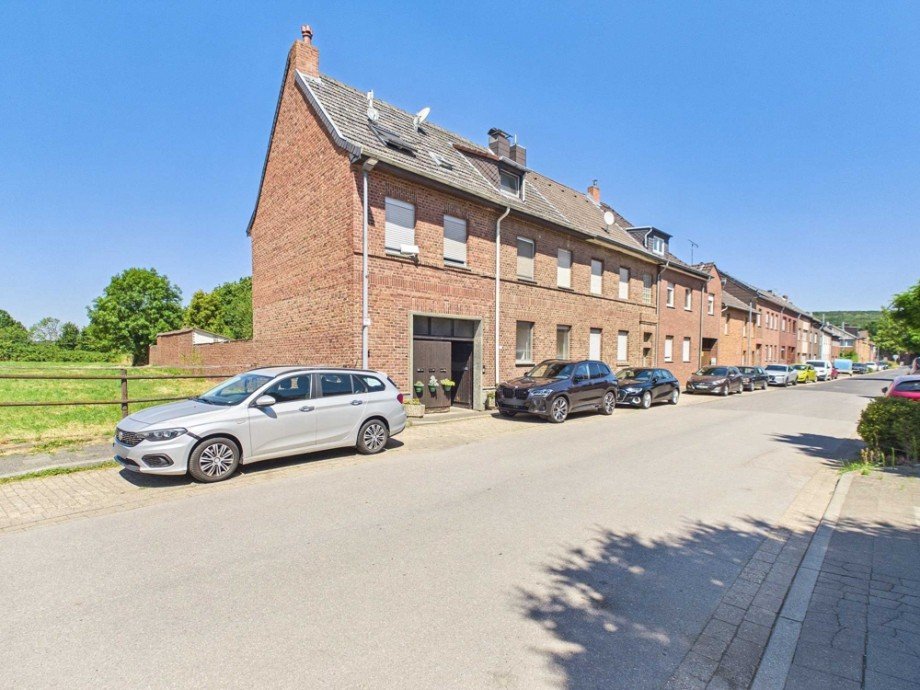 seitlice Ansicht Mehrfamilienhaus Niederzier / Hambach