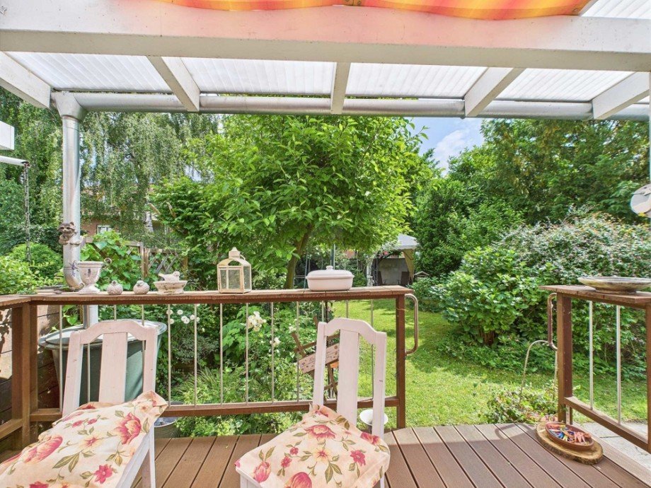 �berdachter Terrassenbereich Doppelhaush�lfte D�ren
